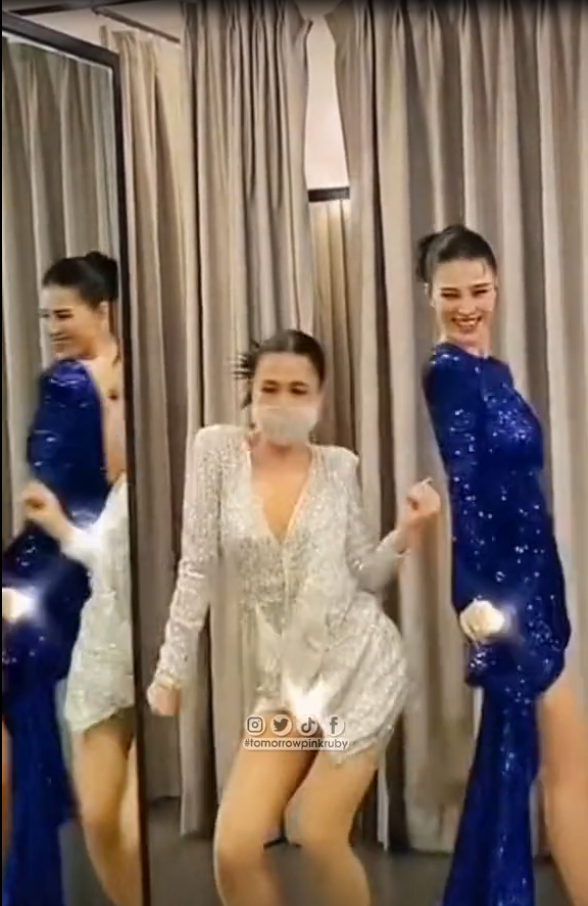 Chuyện gì thế này: Đông Nhi khoe vũ đạo cực mlem trên nền nhạc thương hiệu của siêu mẫu Vũ Thu Phương? Ảnh 7