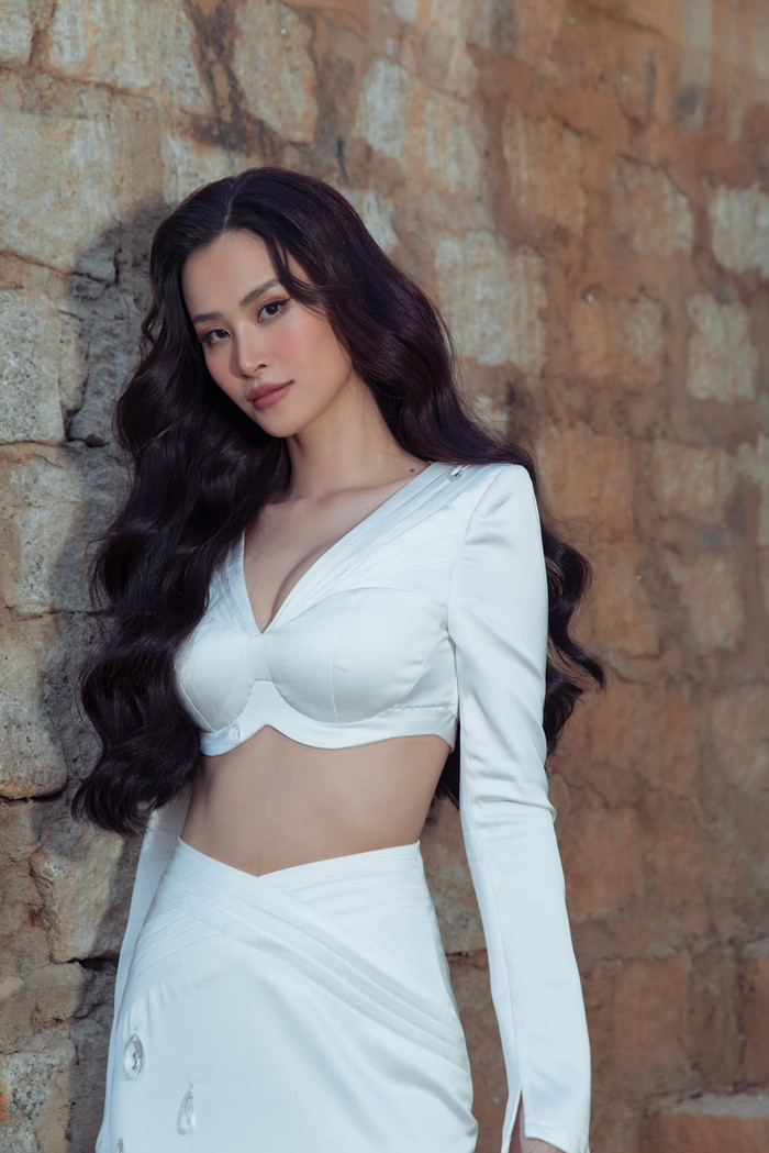 Đông Nhi khiến dân tình dậy sóng với poster tái xuất đường đua nhưng lại bị phát hiện sai chính tả? Ảnh 8
