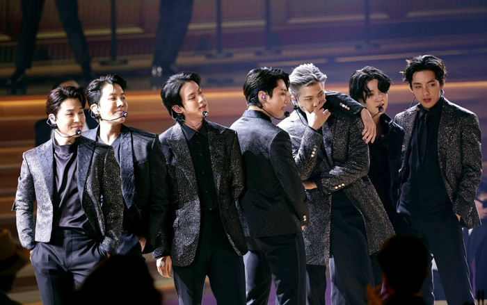 3 năm 'trắng tay' tại Grammy, BTS đã nhận lại được những gì? Ảnh 2
