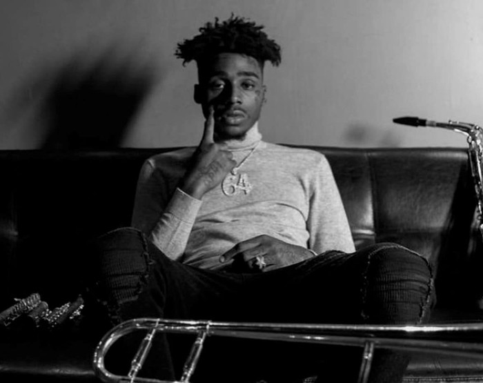 Kinh hoàng tang lễ của nam nghệ sĩ tại quán bar: Thi thể được đưa lên sân khấu xập xình tiếng nhạc? Ảnh 3