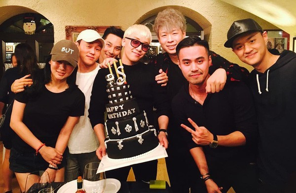 Tình bạn thân thiết của thiếu gia Tân Hoàng Minh - Denis Đỗ và Seungri (Big Bang) Ảnh 5
