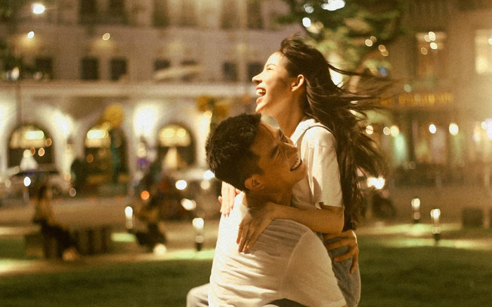 LyLy xả kho ảnh tình bể bình bên 'hàng xóm' Anh Tú, fan được dịp 'đẩy thuyền' tới bến Ảnh 2