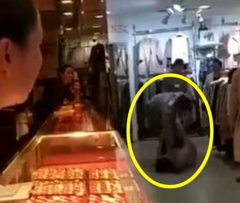 Cô gái tát bạn trai giữa chợ vì đòi mua váy không được, anh chàng 'điên máu' làm một việc Ảnh 4