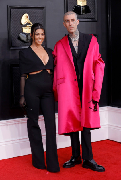 Chị gái Kim Kardashian đã kết hôn trước Grammy một ngày mà không ai biết Ảnh 3