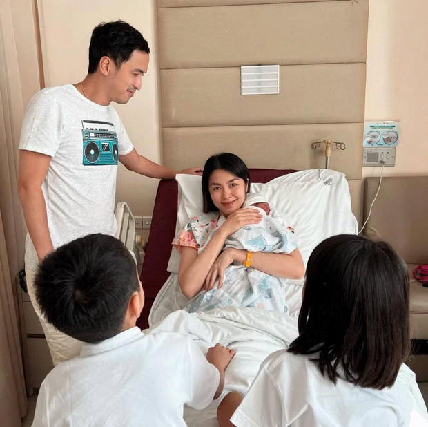 Hậu 'trốn con' đi chơi, Tăng Thanh Hà lộ ảnh trong vòng tay 'người cũ' Ảnh 4