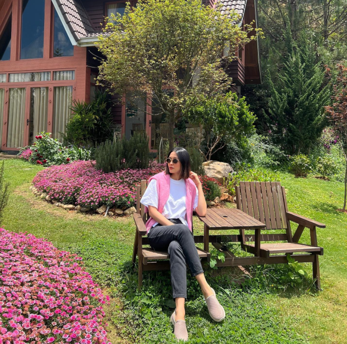 Kỳ nghỉ mới của gia đình Hà Tăng là ở một khu nghỉ dưỡng nằm dưới chân núi Lang Biang, Đà Lạt. (@hatangthanh)