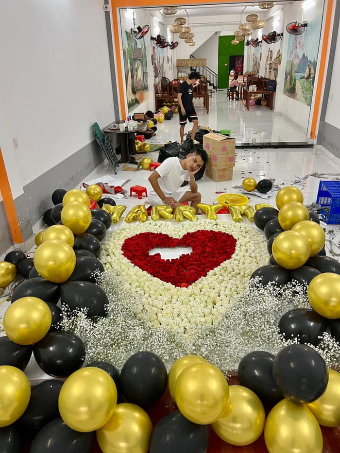 'Một chàng trai tự trang trí buổi lễ cầu hôn cho hay, cảm ơn em đã đồng ý làm vợ anh', nam diễn viên hào hứng chia sẻ