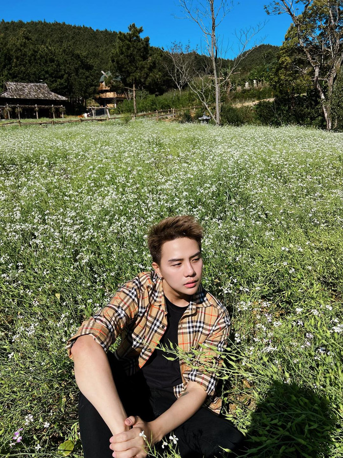 Ngoài khả năng diễn xuất tự nhiên, Duy Khánh còn sở hữu khuôn mặt điển trai và ngoại hình nổi bật