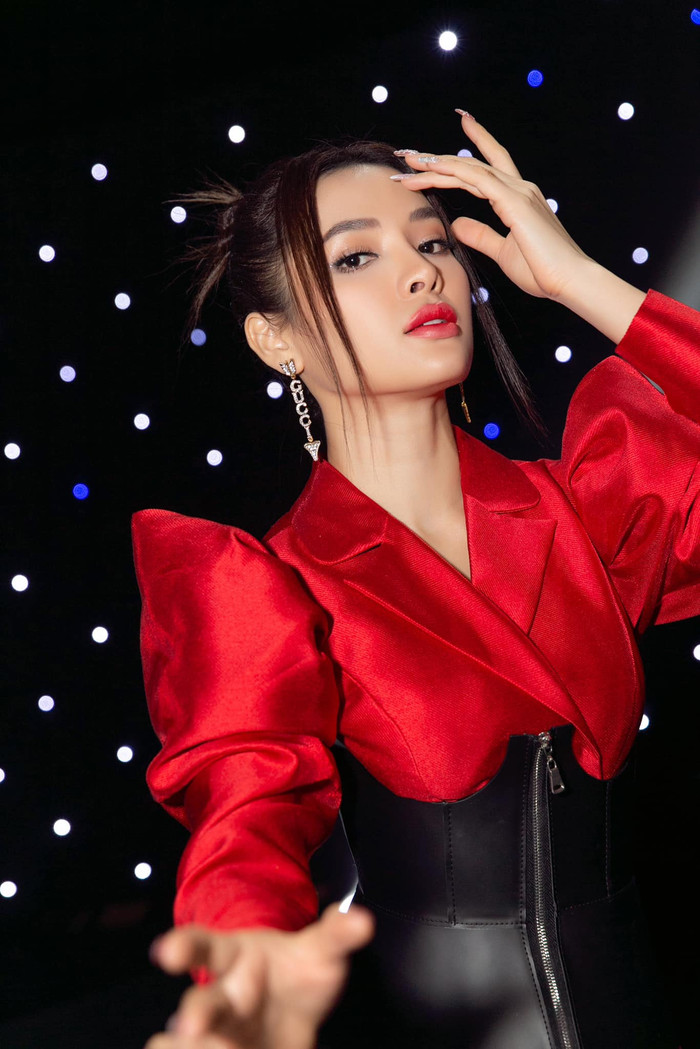 Cuộc sống của người đẹp khi vừa có sự nghiệp lẫn tình yêu khiến dân tình không khỏi ngưỡng mộ 