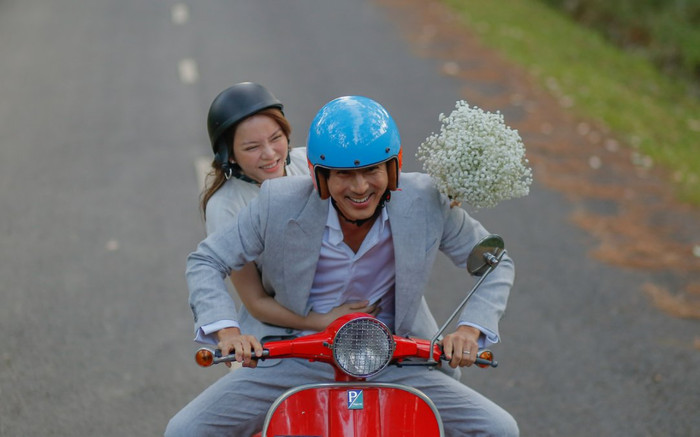 Lý Nhã Kỳ nương tựa nam thần 'Giày Thuỷ Tinh' Han Jae Suk đầy lãng mạn trong phim Kẻ Thứ 3 Ảnh 2