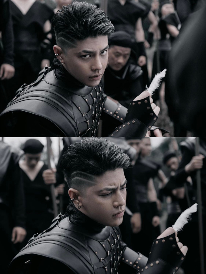 Thần thái cực lạnh lùng của nam ca sĩ