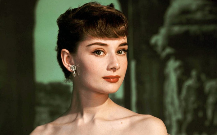 Không chỉ để làm đẹp, son môi còn có những ý nghĩa sâu sắc đáng ngạc nhiên Ảnh 2