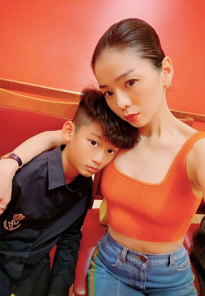 Lệ Quyên bất ngờ gọi một chàng trai là 'kiệt tác mình được ban tặng' Ảnh 4