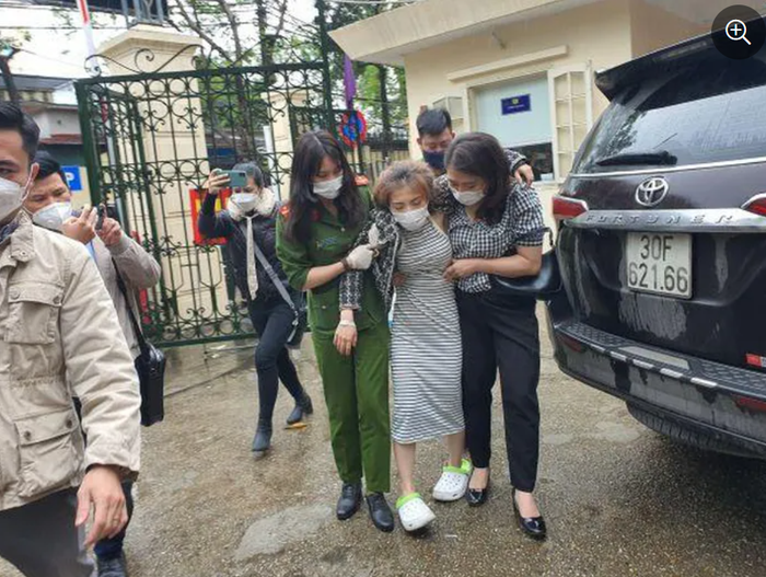 Đối tượng Trần Thị Thanh Hải lúc bị bắt. 