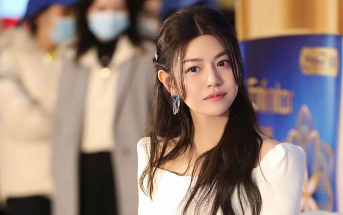 Rộ tin sao nữ đã lấy chồng phải súc miệng liên tục khi quay cảnh hôn: Vợ Trần Hiểu bị réo tên Ảnh 2