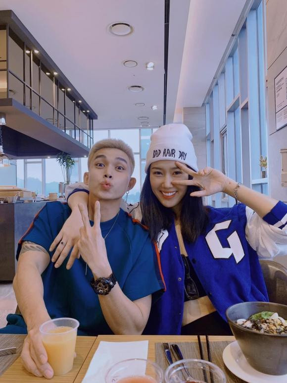 Cư dân mạng đã tìm ra được 'người ấy' của Thúy Ngân? Ảnh 4