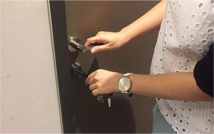 Gã đàn ông khóa cửa trong lúc giả vờ xem nhà hòng thực hiện ý đồ cưỡng bức cô Vương.