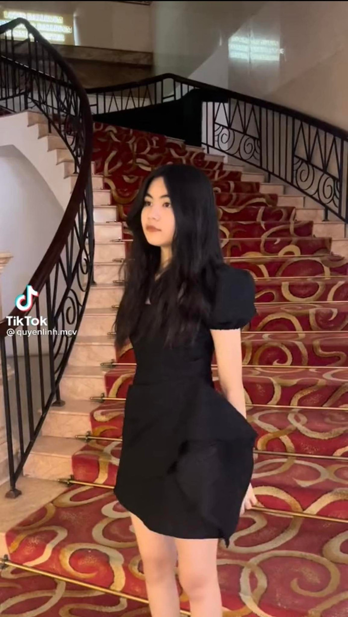 Con gái út nhà MC Quyền Linh cũng xinh không kém chị hai Lọ Lem, mới 14 tuổi đã ra dáng Hoa hậu Ảnh 5