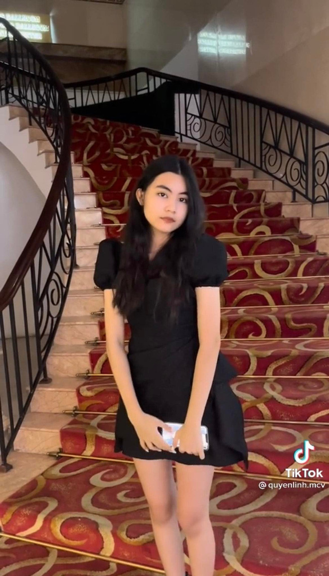 Con gái út nhà MC Quyền Linh cũng xinh không kém chị hai Lọ Lem, mới 14 tuổi đã ra dáng Hoa hậu Ảnh 4