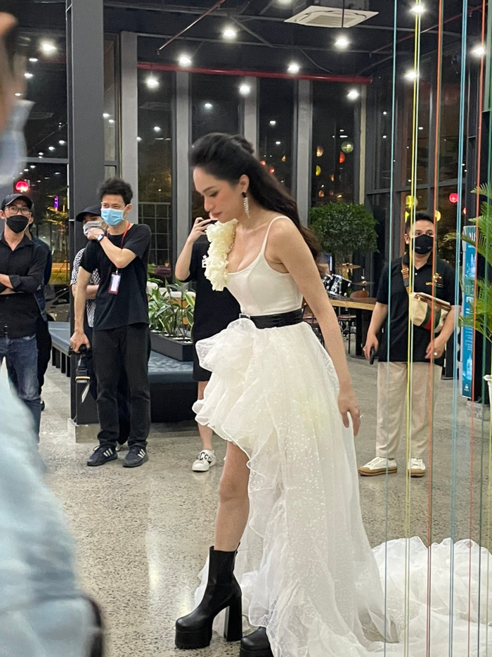 Hương Giang lộ nhan sắc thật qua cam thường: Hình ảnh chất lượng thấp nhưng visual chất lượng cao Ảnh 8