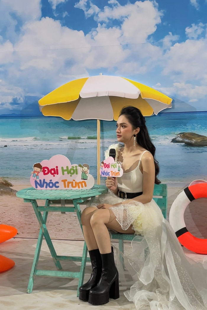 Hương Giang khoe visual 'đỉnh của chóp' tại sự kiện.