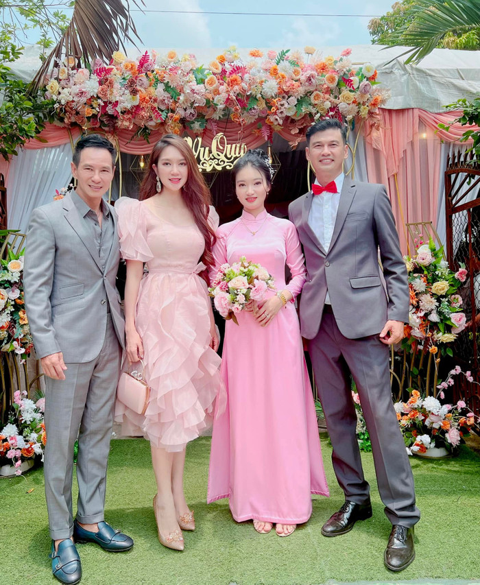 Tiết Cương bí mật tổ chức lễ cưới ở quê nhà vào đúng ngày Giỗ Tổ Hùng Vương.