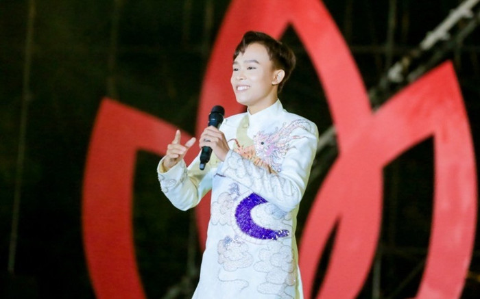 Chỉ sau 2 ngày phát hành, bài hát riêng của Hồ Văn Cường đã 'làm nên chuyện' trên trending Youtube Ảnh 2