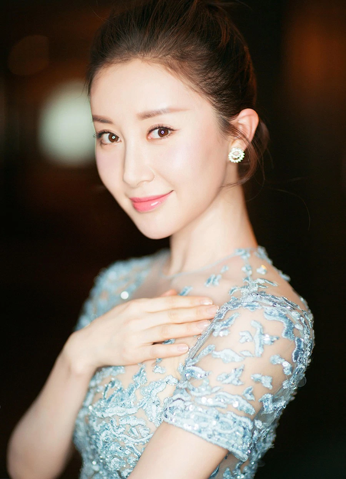 Bất ngờ khi biết tuổi thật của loạt sao Hoa ngữ: Đường Yên bằng tuổi Tôn Lệ, Ngô Cẩn Ngôn đã U30? Ảnh 14