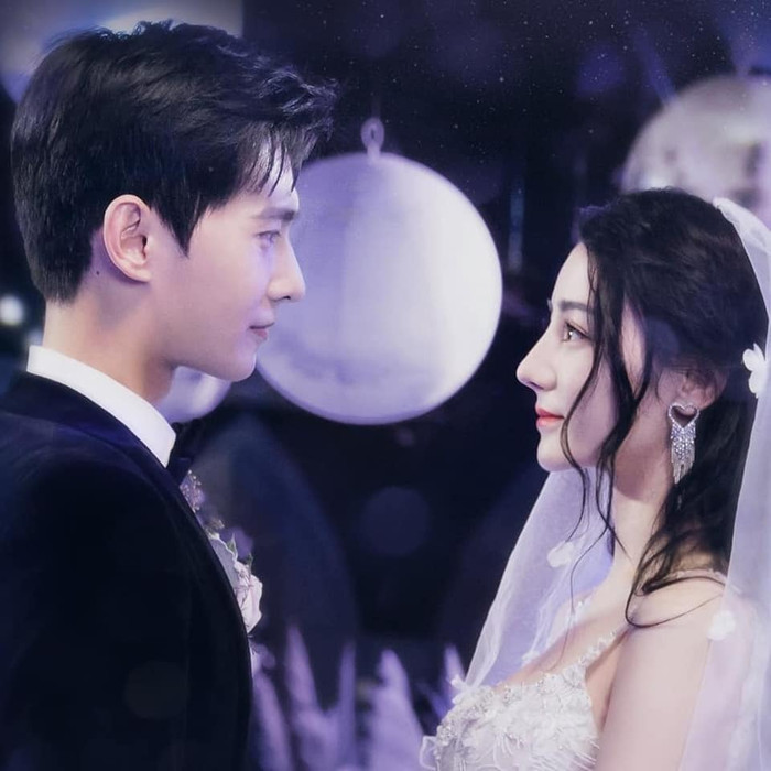 Triệu Lộ Tư bị tố bắt chước Địch Lệ Nhiệt Ba để xào couple với Dương Dương Ảnh 7