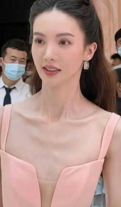 Sao Hoa ngữ giảm cân quá đà: La Vân Hi chỉ còn 'da bọc xương', Cúc Tịnh Y lộ khuôn mặt biến dạng Ảnh 11