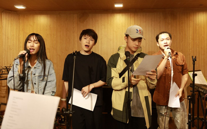 Cùng hát lên nào: Lynk Lee, Quang Trung, Hải Đăng Doo và Bảo Kun 'so kè' giọng hát live ở buổi tập band Ảnh 2