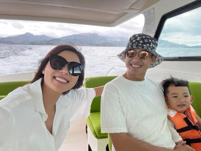 Khán giả thường xuyên phải ghen tỵ với những màn phát 'cẩu lương' cực ngọt của cặp đôi này.