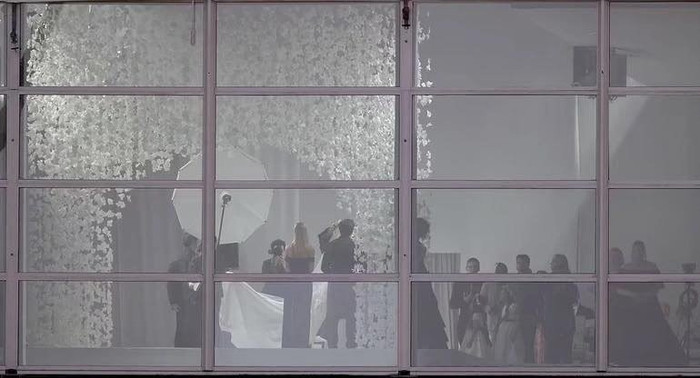 Đám cưới thế kỷ của cặp đôi 'sinh ra từ vạch đích'.