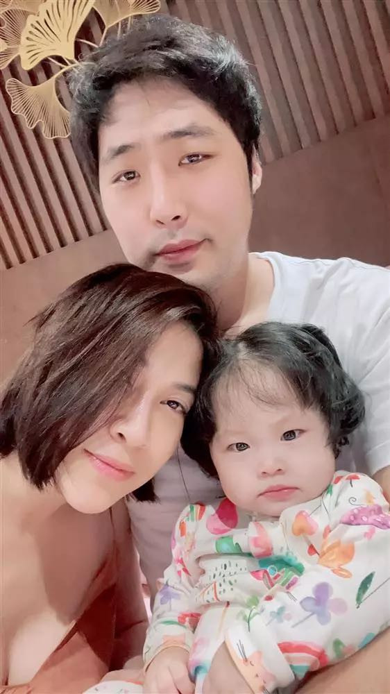 Thông tin nữ ca sĩ ly hôn khiến nhiều người bất ngờ.