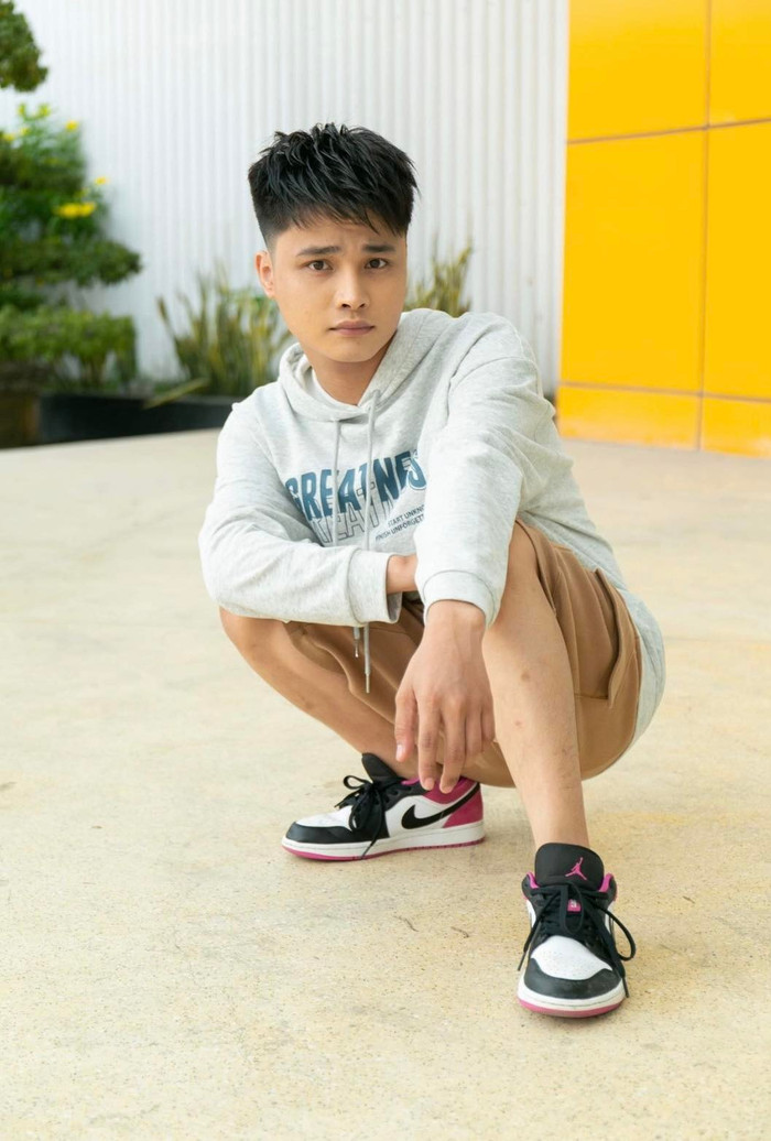 Duy Hải dễ bị thu hút bởi ánh mắt của đối phương.