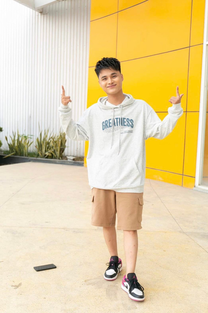 Chàng trai đến từ quê lúa Thái Bình với tính cách hài hước, dễ thương khiến nhiều người ấn tượng.