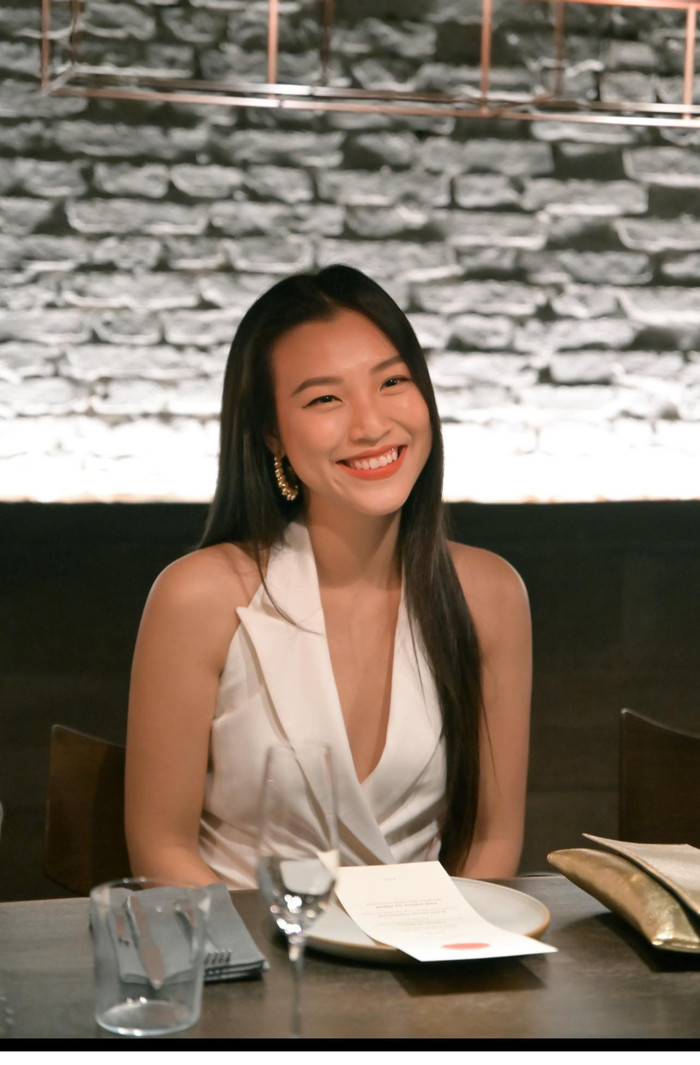 Thời điểm kết hôn với ông xã ngoại quốc, Hoàng Oanh đang ở đỉnh cao của sự nghiệp