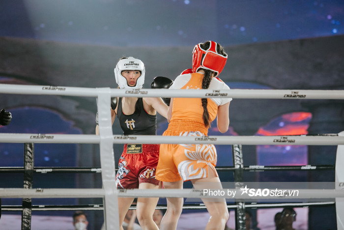 The Champion: Hoàng Hạnh bị knock-out kỹ thuật đầy tiếc nuối, Thu Huyền giành đai vô địch Ảnh 7