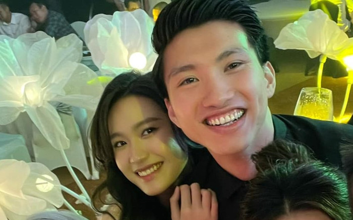 Doãn Hải My tình tứ ôm vai Đoàn Văn Hậu ở đám cưới Thành Chung Ảnh 2