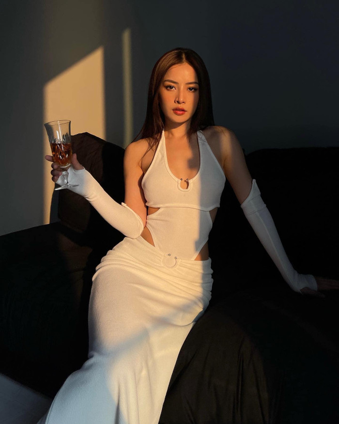 Chi Pu tái xuất sân khấu với visual lộng lẫy khỏi bàn, nhưng liệu còn vướng nghi án 'hát nhép'? Ảnh 7