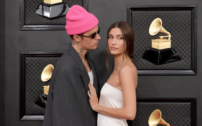 Vợ Justin Bieber bức xúc lên tiếng vì chuyện liên quan đến bạn gái cũ của chồng Ảnh 2