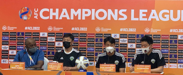 CLB Jeonbuk Hyundai trả lời báo chí trước ngày ra quân ở AFC Champions League 2022.