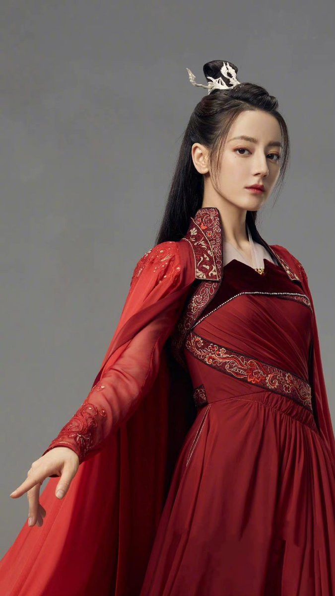 Những nữ diễn viên Hoa ngữ diện hồng y đẹp nhất: Địch Lệ Nhiệt Ba, Triệu Lộ Tư không phải số 1? Ảnh 4