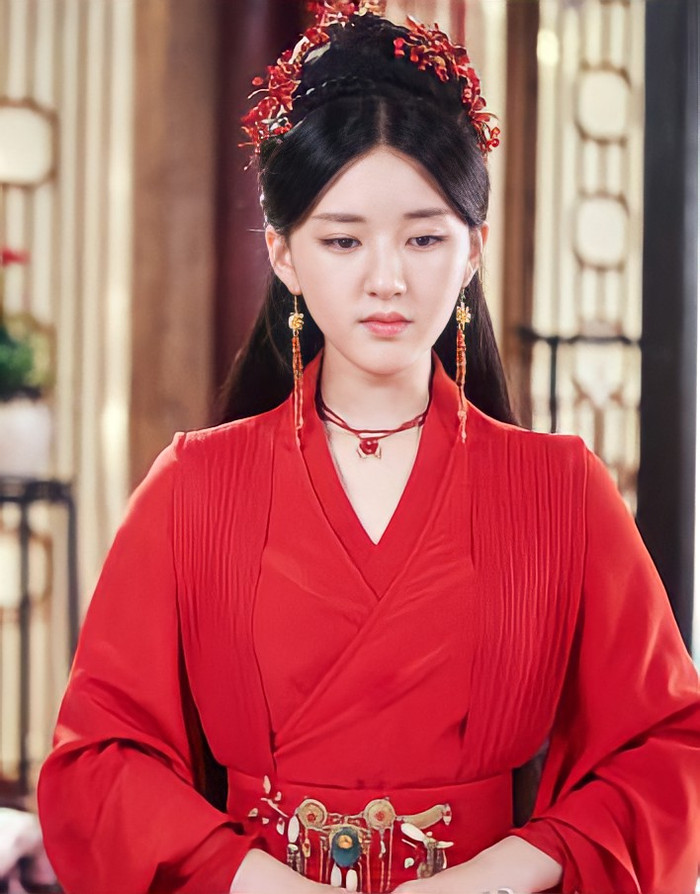 Những nữ diễn viên Hoa ngữ diện hồng y đẹp nhất: Địch Lệ Nhiệt Ba, Triệu Lộ Tư không phải số 1? Ảnh 6