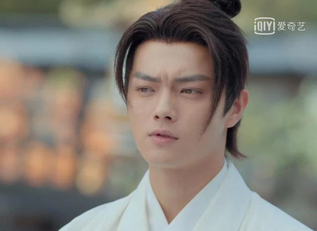 Khi các nam thần Cbiz đột ngột tăng cân: Nhất Bác lộ khuôn mặt béo tròn, Dương Dương được khen hết lời Ảnh 13