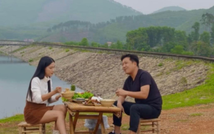 Hoàng Oanh tiết lộ cách Trường Giang cưa đổ Nhã Phương khiến nam diễn viên ngượng đỏ mặt Ảnh 2