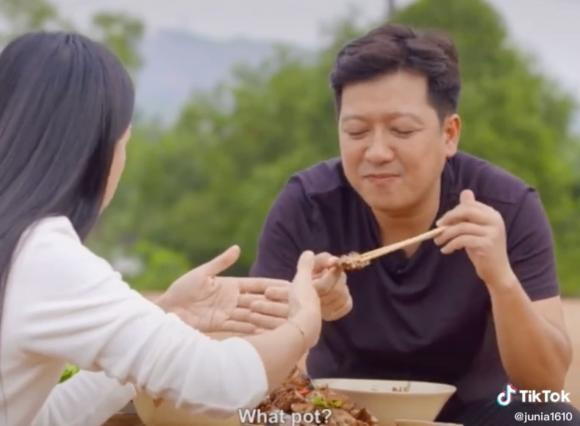 Hoàng Oanh tiết lộ cách Trường Giang cưa đổ Nhã Phương khiến nam diễn viên ngượng đỏ mặt Ảnh 6