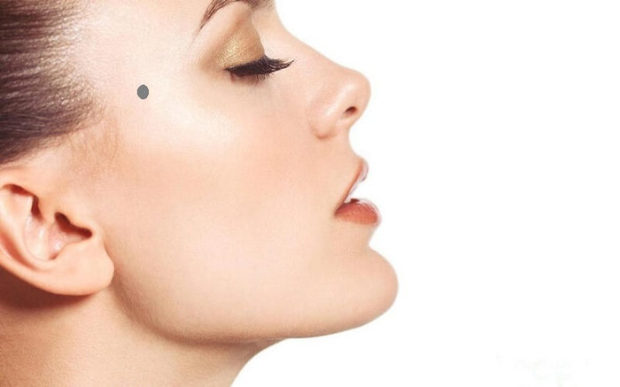 Những nốt ruồi biểu hiện tướng phú quý, cuộc sống càng về hậu vận càng sung túc, giàu có Ảnh 3