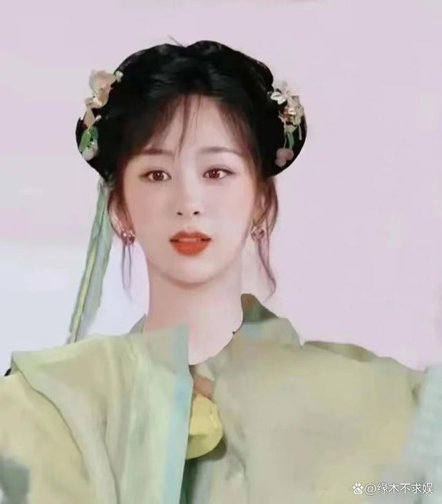 Tạo hình mà fan 'stylist' cho cô nàng.