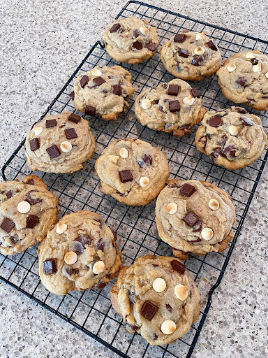 Tăng Thanh Hà cũng rất thích làm bánh, cô nàng cũng từng thực hiện nhiều loại bánh cho các con và gia đình.&nbsp;